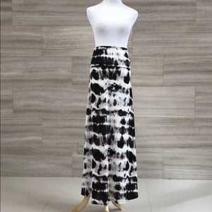Black White Maci Skirt Size XS